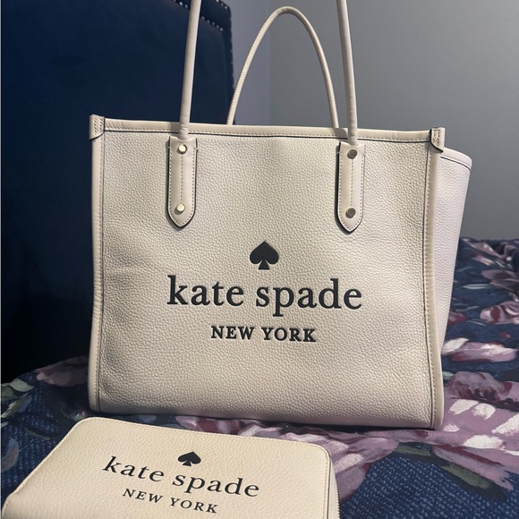 Kate Spade Ivory Tote Bag - Picture 2 of 10